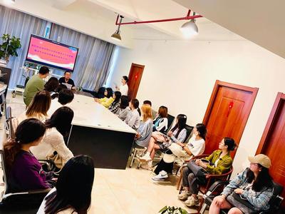 外國語言文化學(xué)院組織翻譯專業(yè)本科生參加專業(yè)見習(xí)